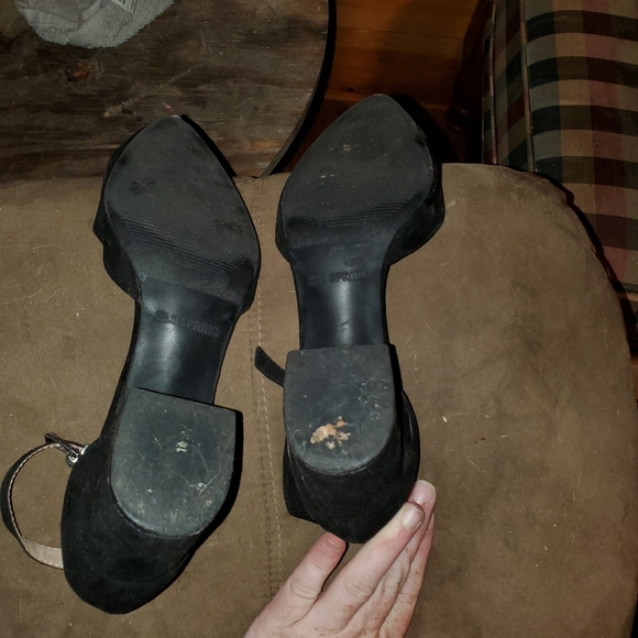 Call it Spring 1 inch heels - Picture 4 of 5